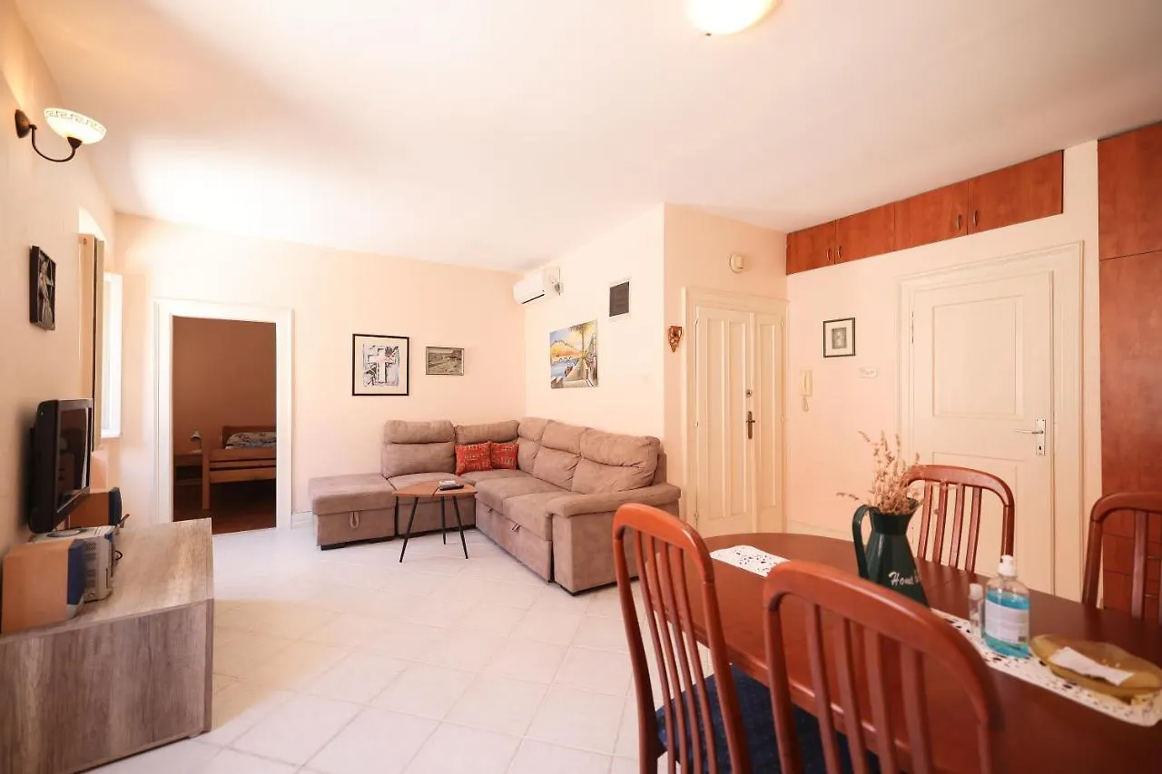 Two Bedroom Apartment In City Center Igor Zadar