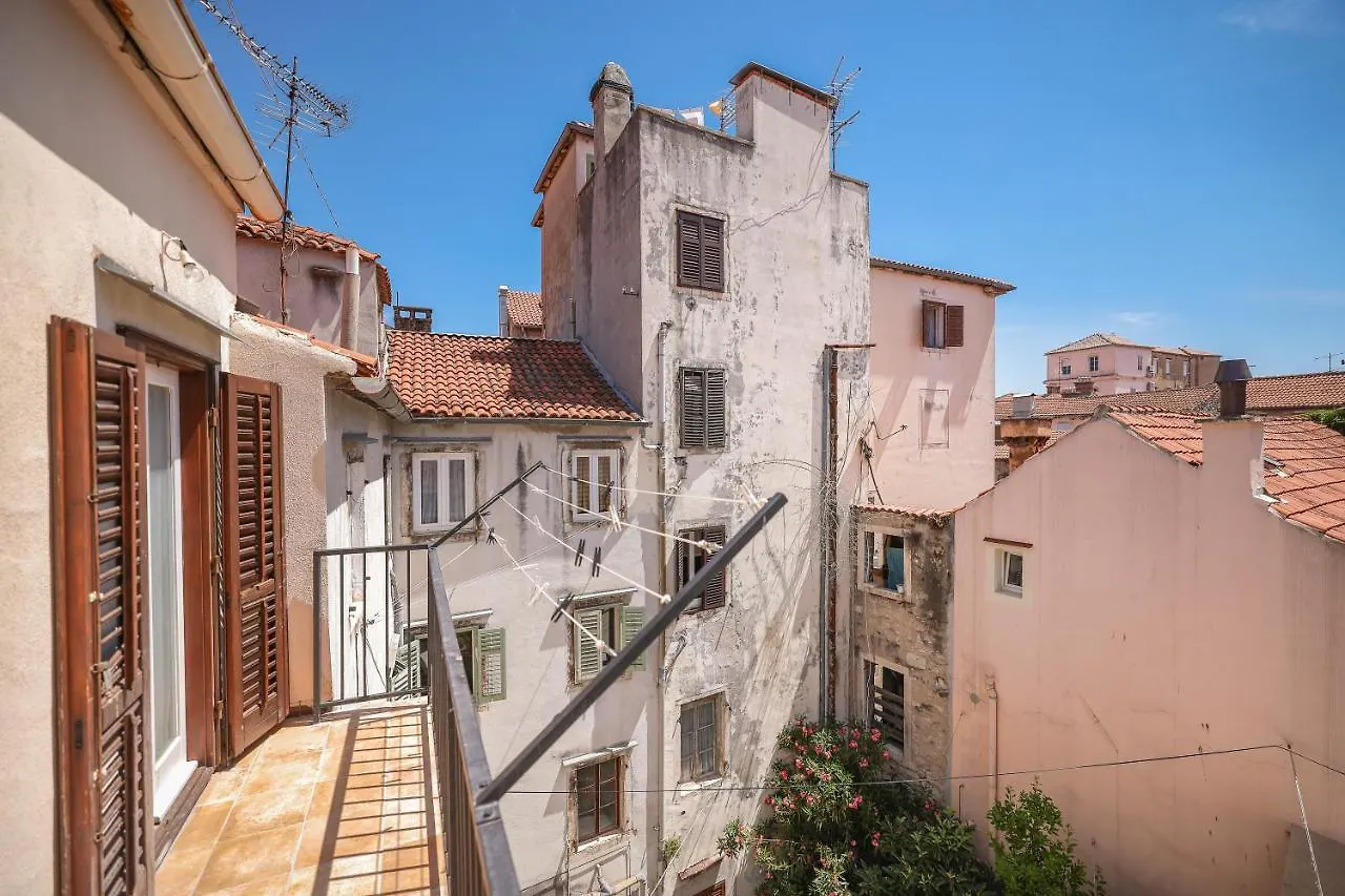 Two Bedroom Apartment In City Center Igor Zadar