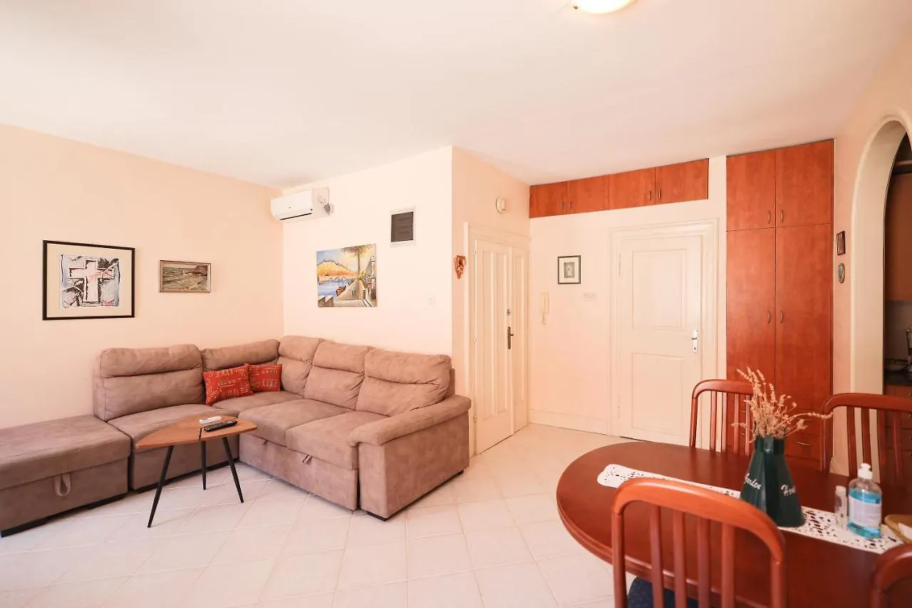 Two Bedroom Apartment In City Center Igor Zadar Croatia