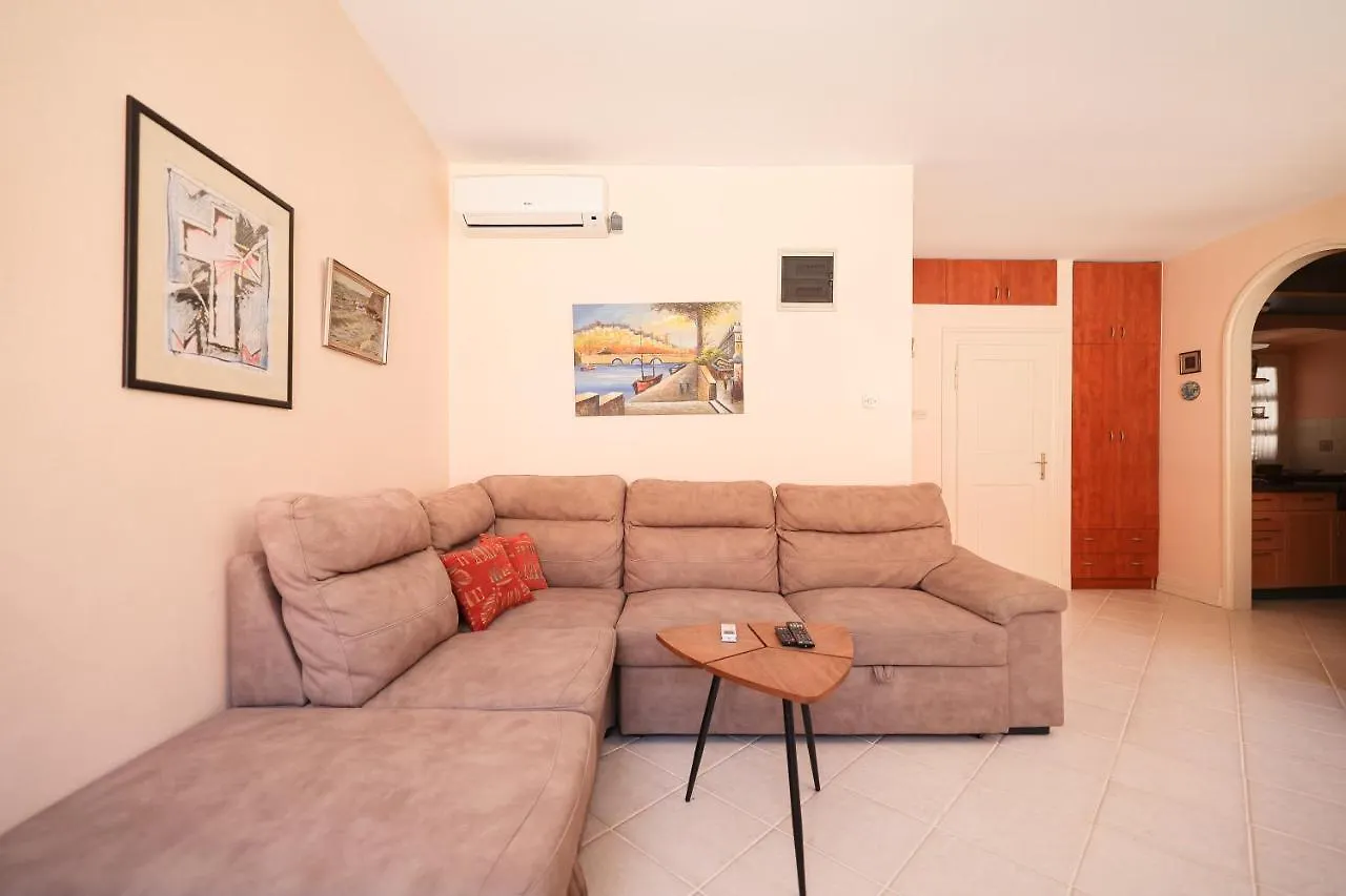 Two Bedroom Apartment In City Center Igor Zadar Croatia