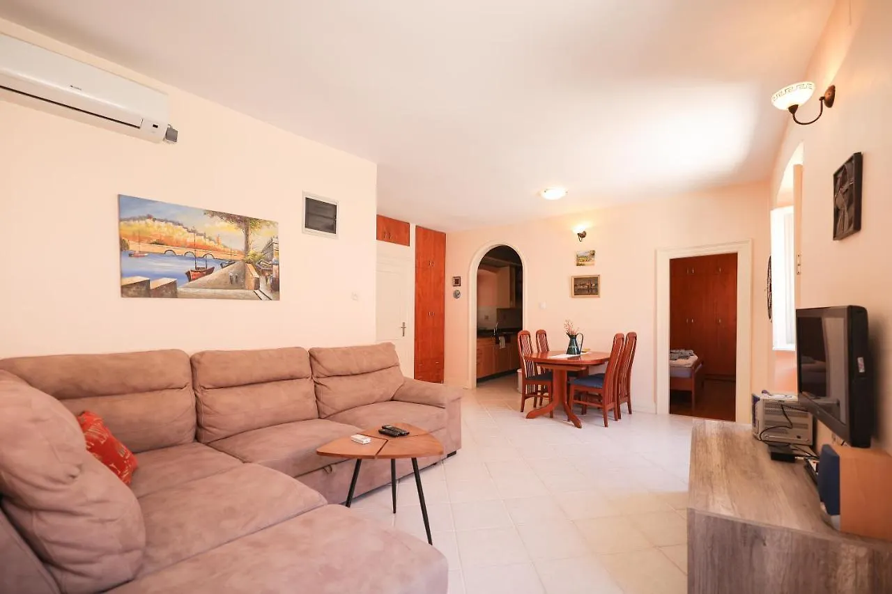 Two Bedroom Apartment In City Center Igor Zadar