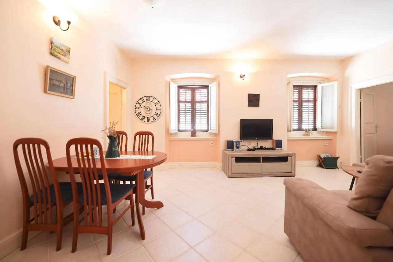 Two Bedroom Apartment In City Center Igor Zadar