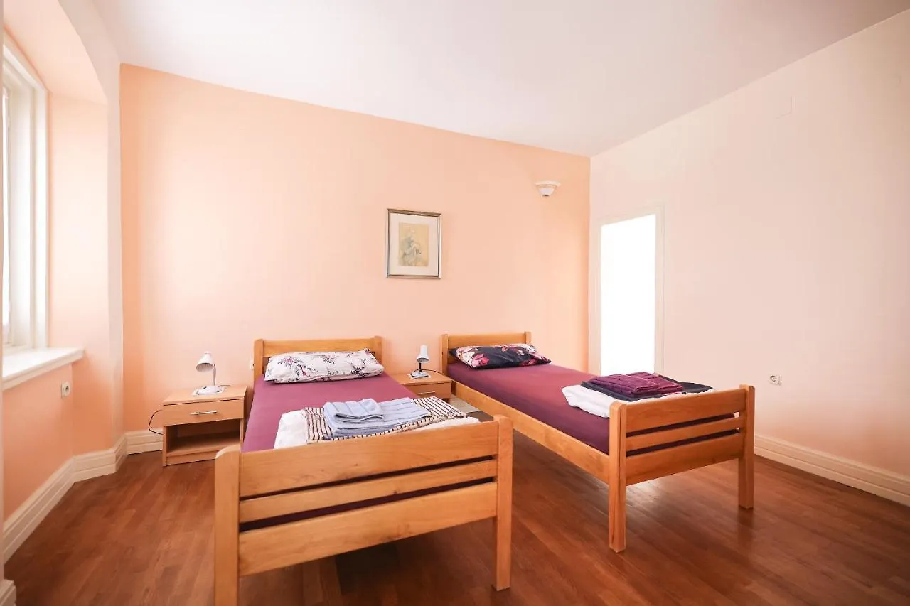 Two Bedroom Apartment In City Center Igor Zadar